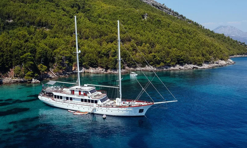Corsario Yacht Photos Pics 
