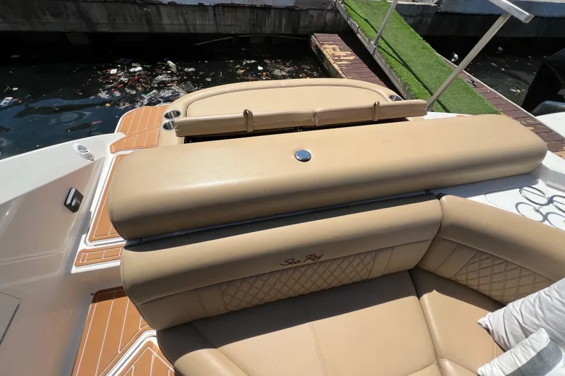 Helena Yacht Photos Pics 2020 Sea Ray 280 SLX boat with tan leather seating and dockside view.