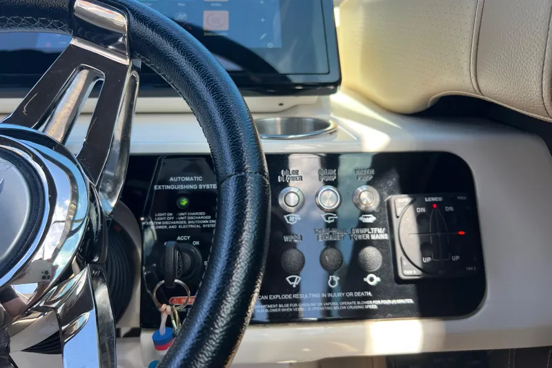 Helena Yacht Photos Pics 2020 Sea Ray 280 SLX dashboard with steering wheel and control panel.
