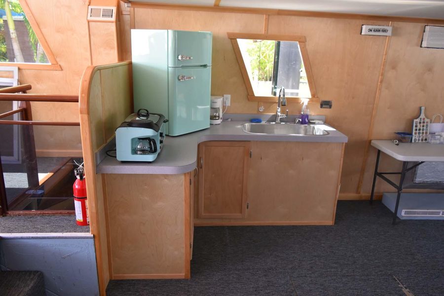 1978 Pluckebaum 68 House Boat