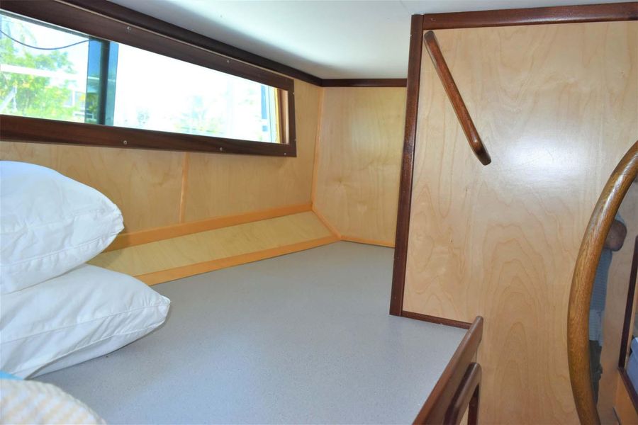 1978 Pluckebaum 68 House Boat