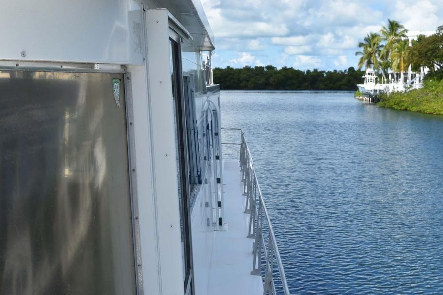 1978 Pluckebaum 68 House Boat