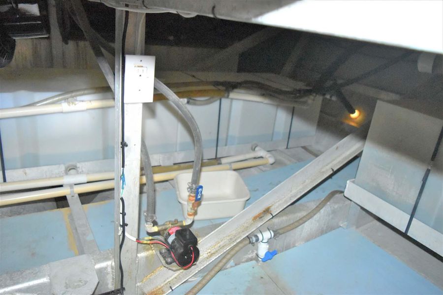 1978 Pluckebaum 68 House Boat