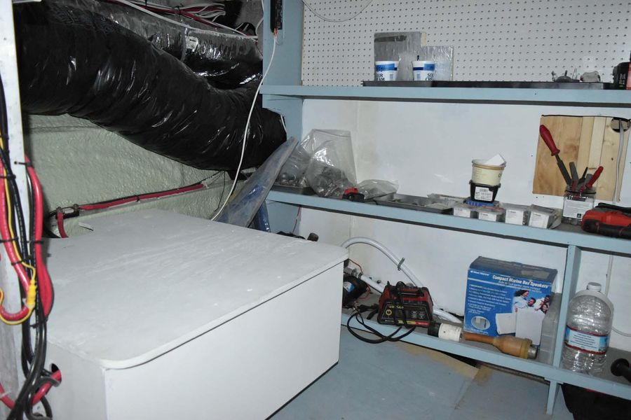 1978 Pluckebaum 68 House Boat