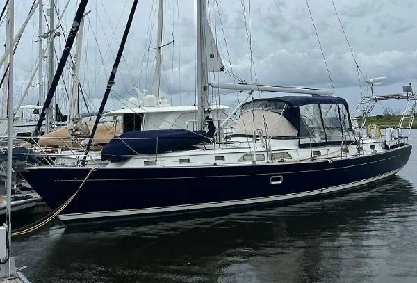 2004 Passport 470