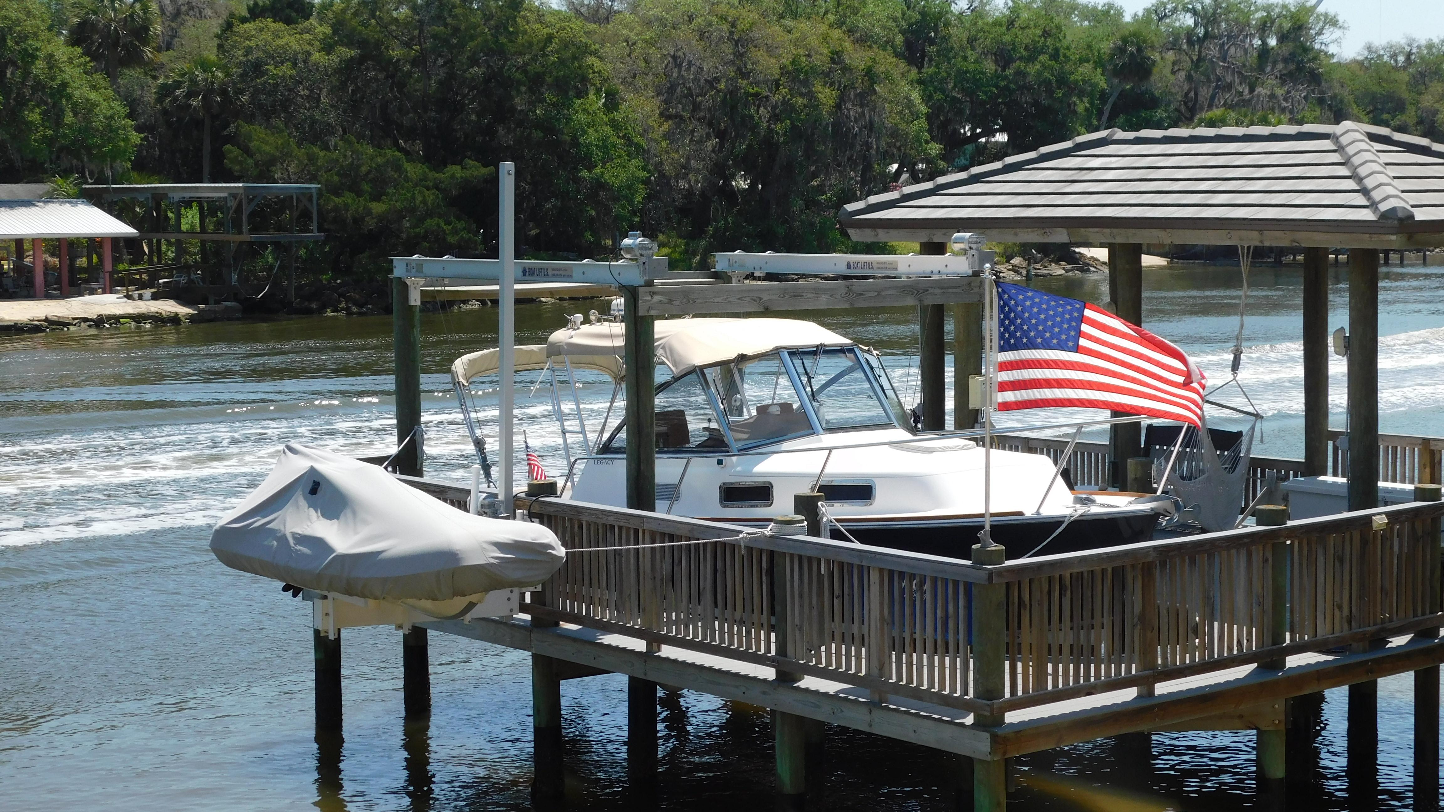 Legacy Yachts 28 Express