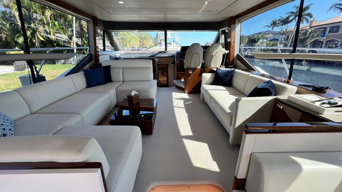 2019 Princess 62 