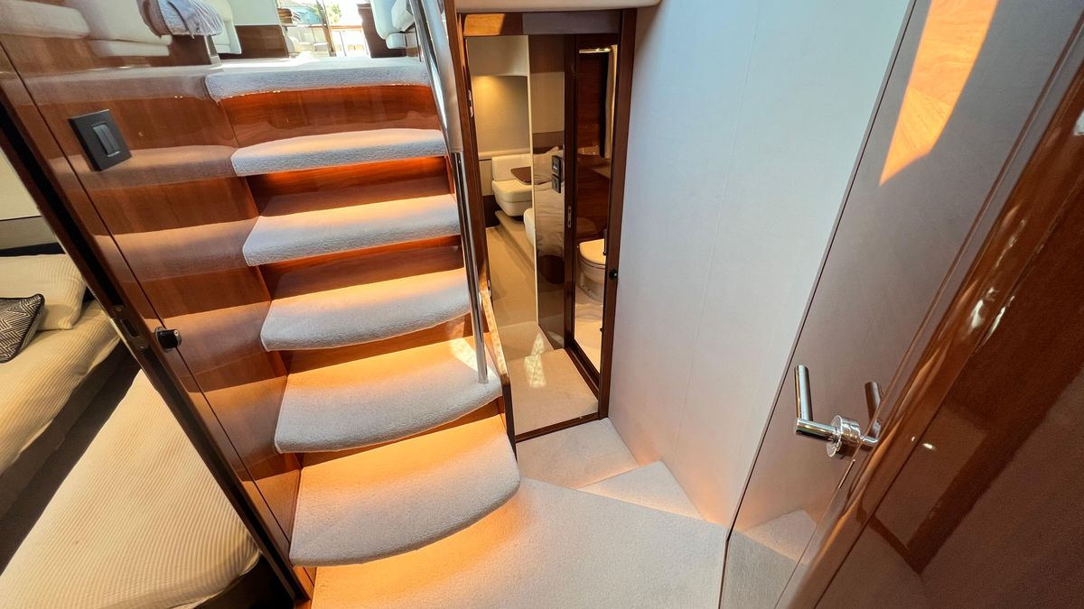 2019 Princess 62 