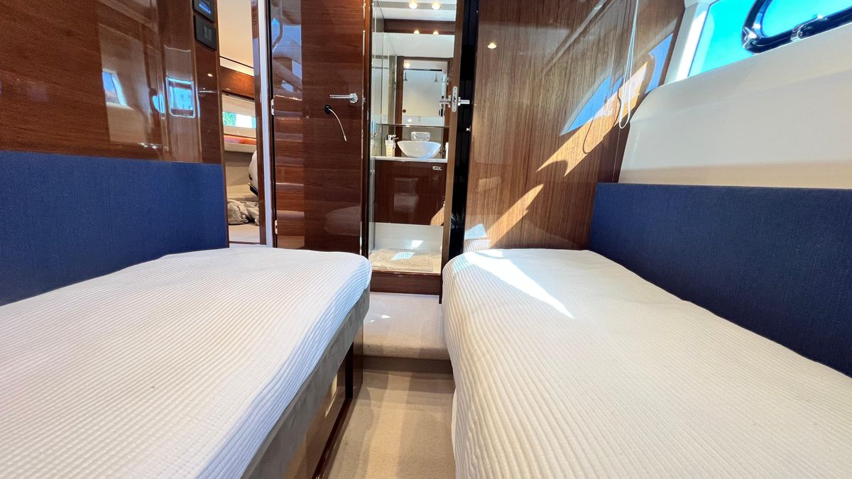 2019 Princess 62 