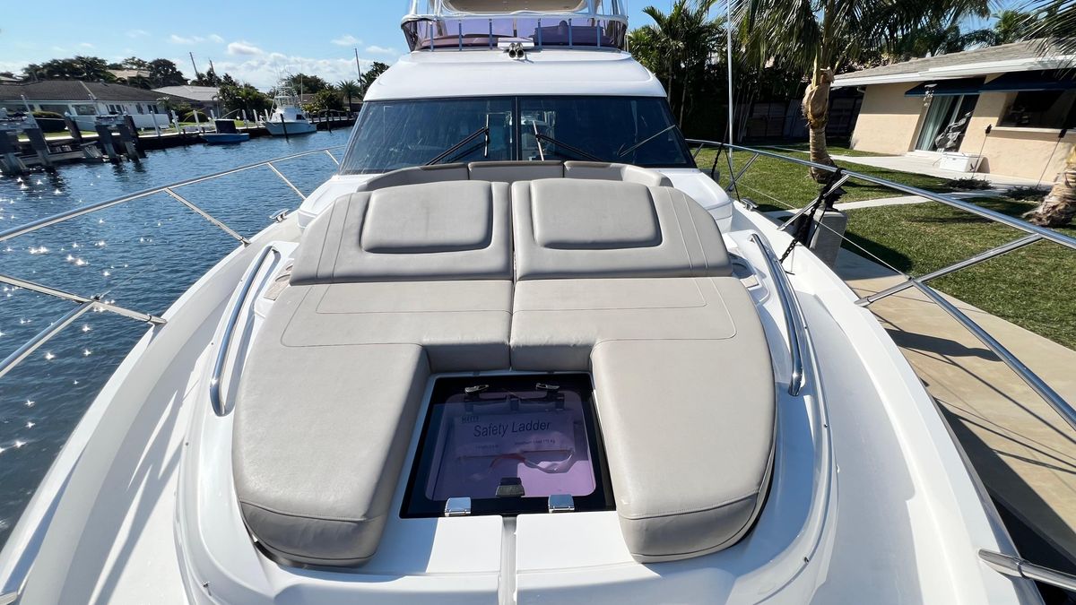 2019 Princess 62 