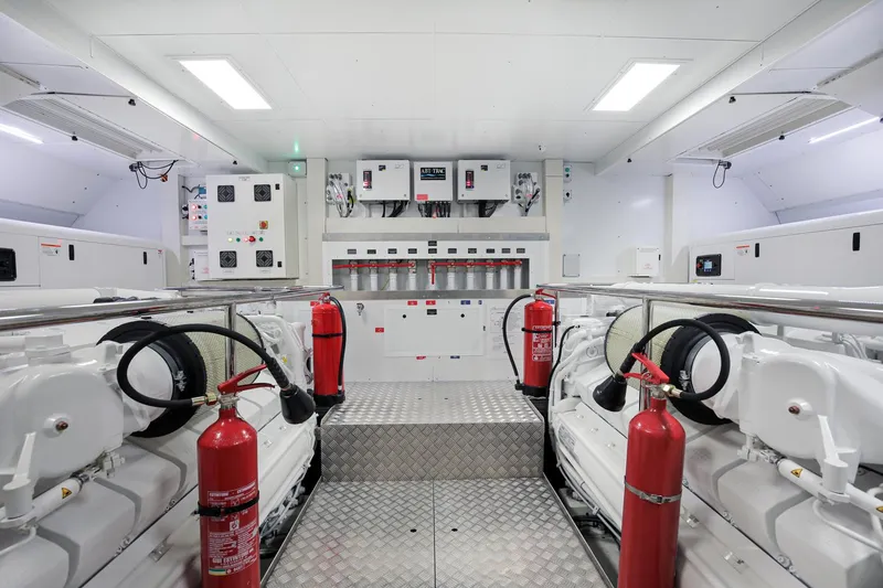 Jag'b Yacht Photos Pics CUSTOM LINE 106 JAG'B