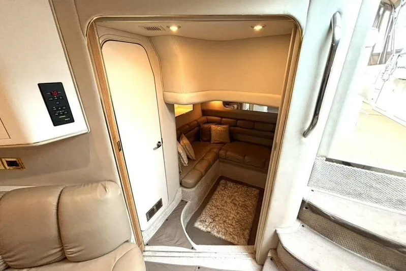  Yacht Photos Pics Interior of 1998 Sea Ray 400 Sundancer yacht with cozy seating and modern design.