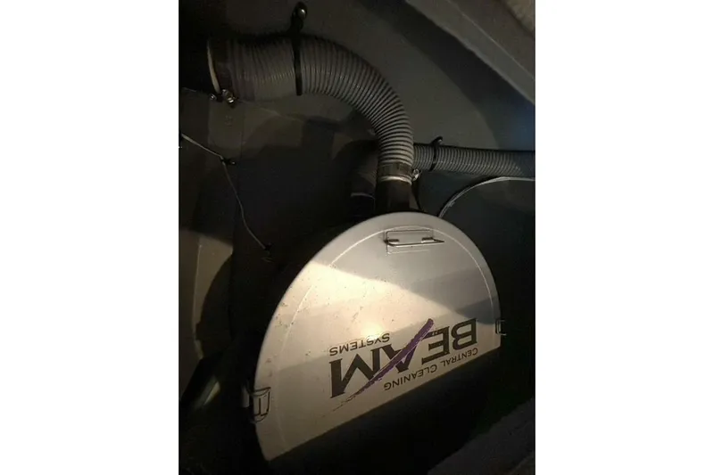  Yacht Photos Pics Central vacuum system in 1998 Sea Ray 400 Sundancer boat, featuring Beam Systems.