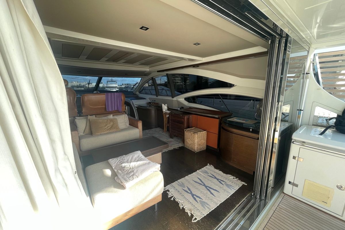 2007 Azimut 62 