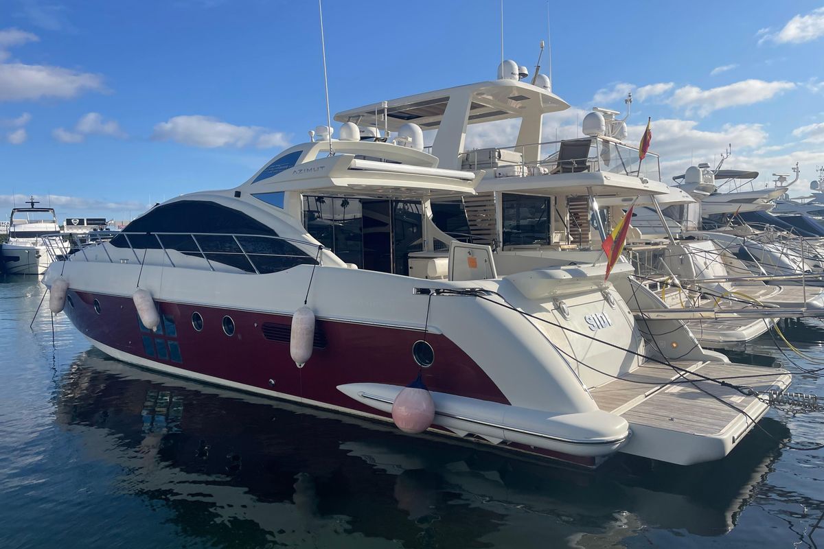 2007 Azimut 62 