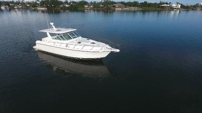 2000 40' Tiara Yachts-4000 Express Panama City, FL, US