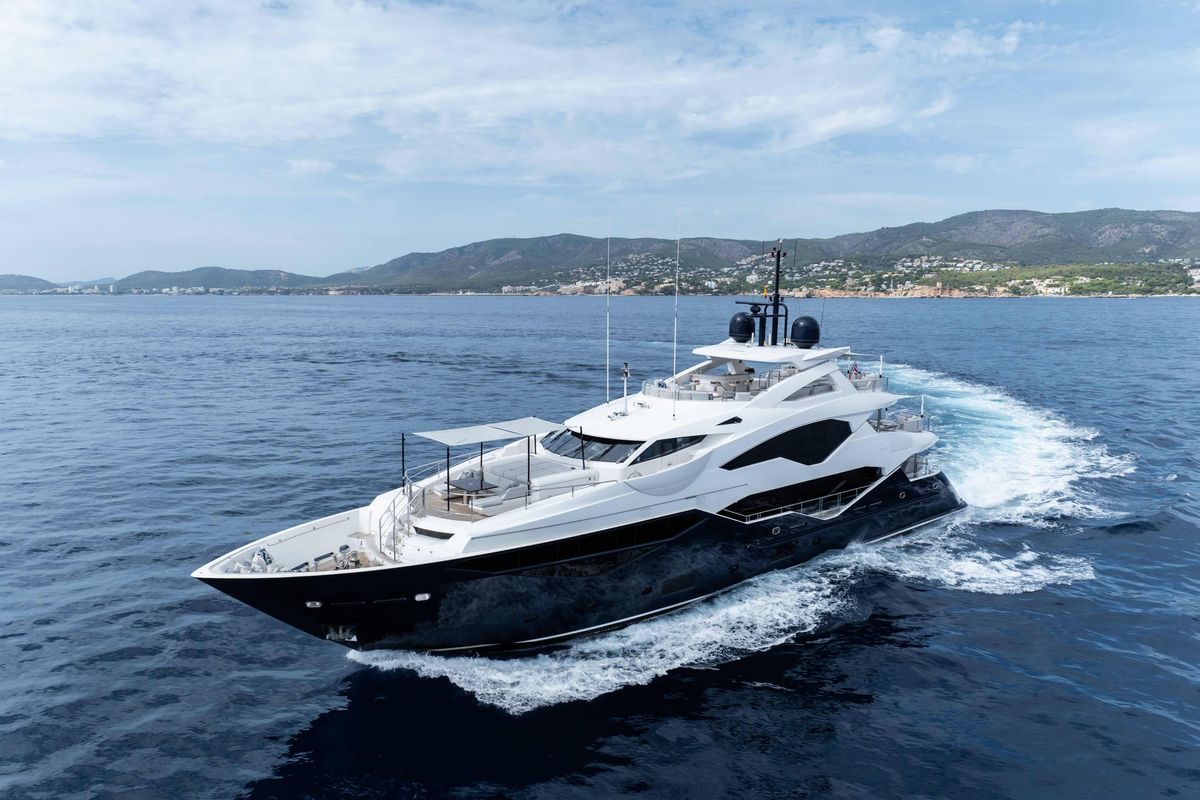 2016 Sunseeker 131 