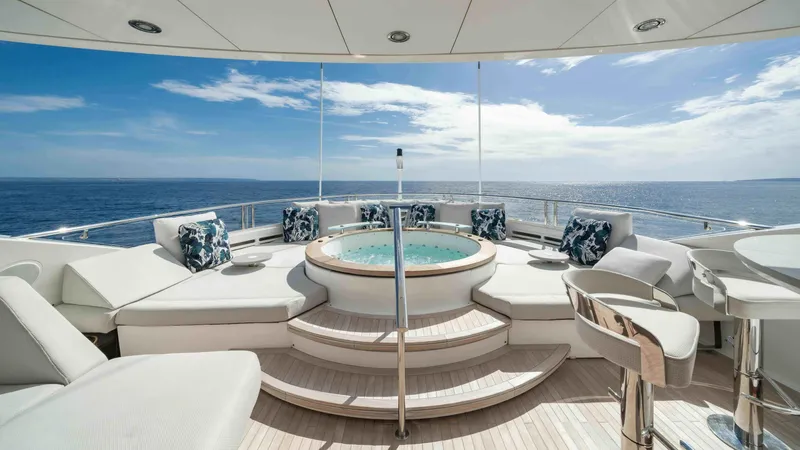  Yacht Photos Pics Luxurious Sunseeker 131 Yacht 2016 with jacuzzi and ocean view.