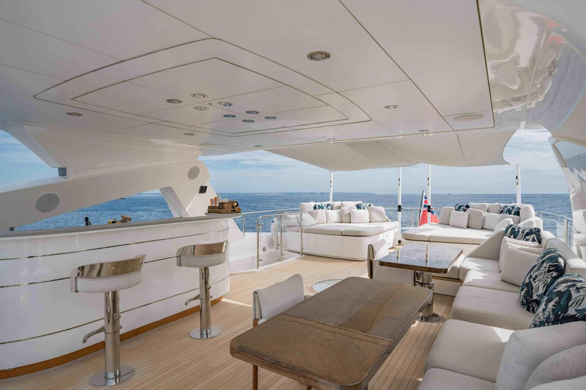 2016 Sunseeker 131 
