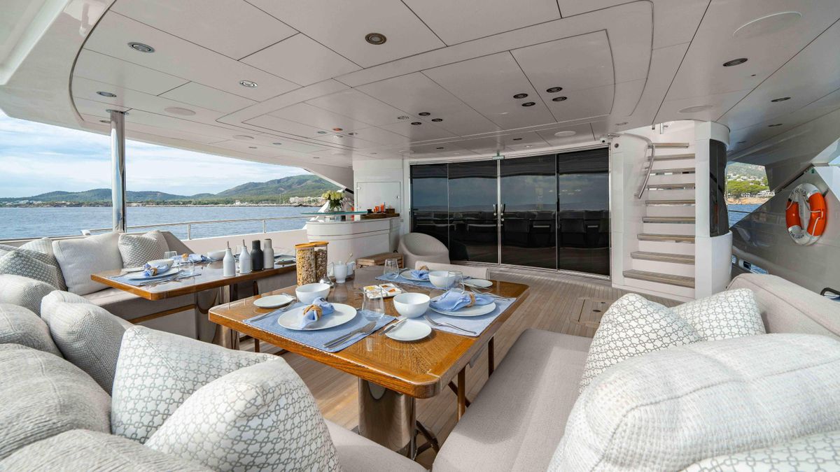 2016 Sunseeker 131 