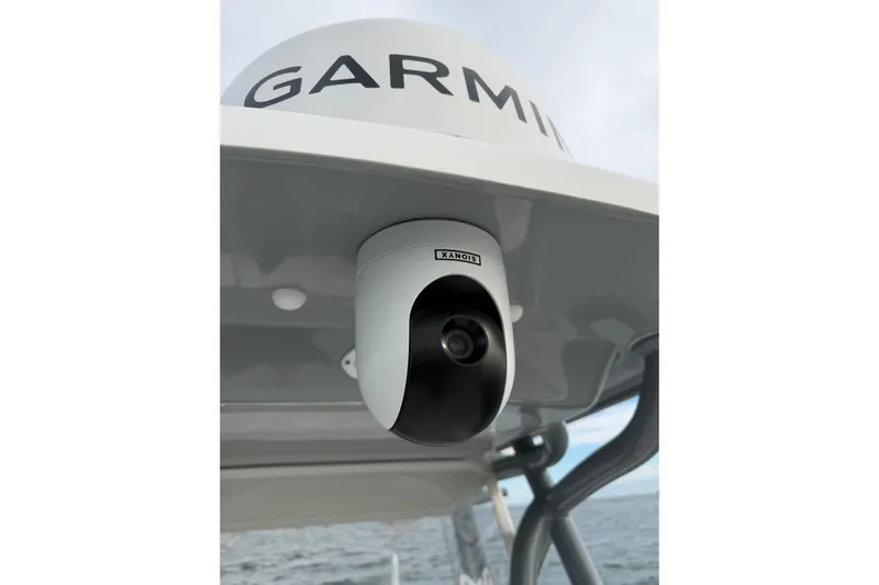  Yacht Photos Pics 2024 SeaHunter 28 Floridian boat with Garmin radar and mounted camera.