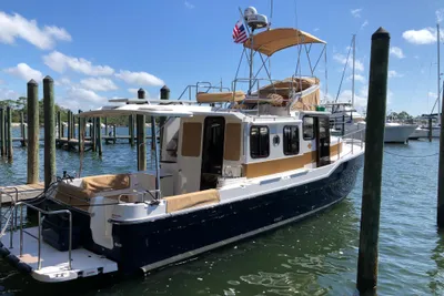 Ranger Tugs R-31 CB