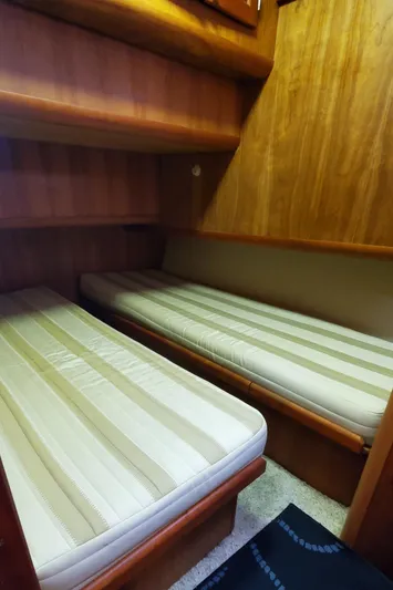 Pathfinder Yacht Photos Pics 