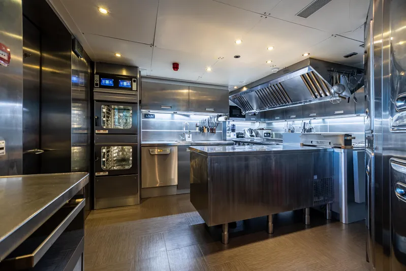 Sealion Yacht Photos Pics 