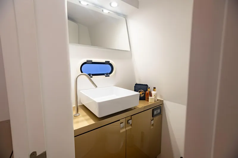 Sealion Yacht Photos Pics 