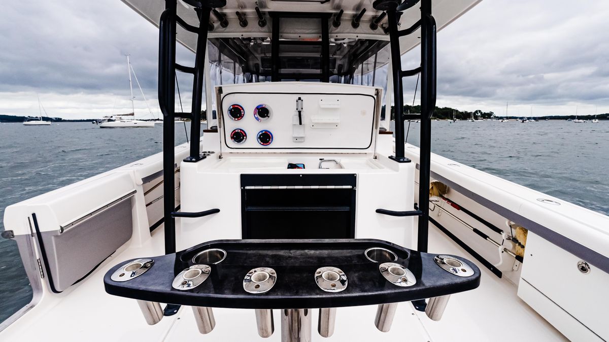 2017 Everglades 43 