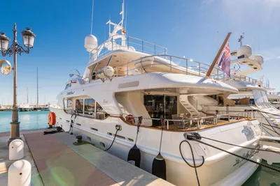 2010 Benetti Tradition 100