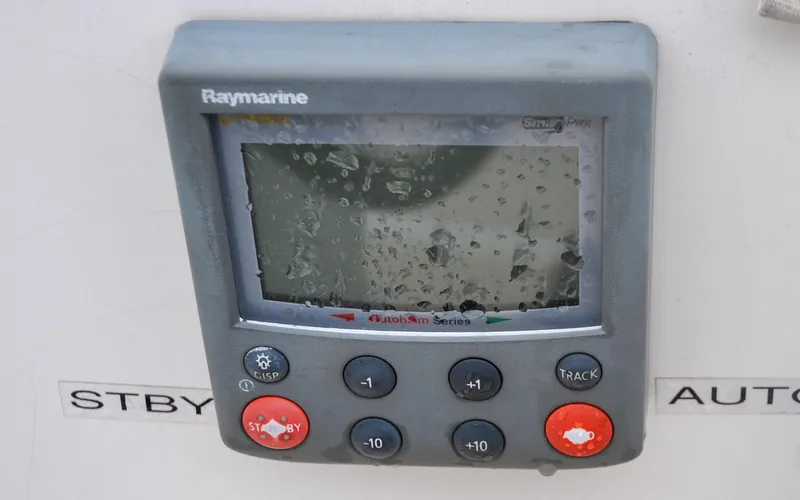 Canty Yacht Photos Pics J/42 - Canty - Cockpit - Autopilot Controls