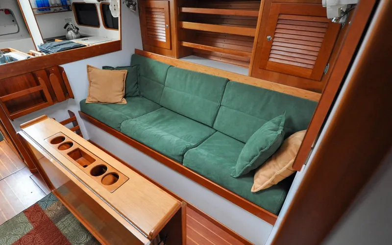 Canty Yacht Photos Pics J/42 - Canty - Salon