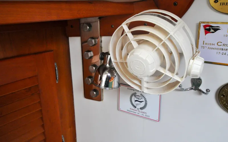 Canty Yacht Photos Pics J/42 - Canty - Salon - Chainplate/Fan/Reading Light