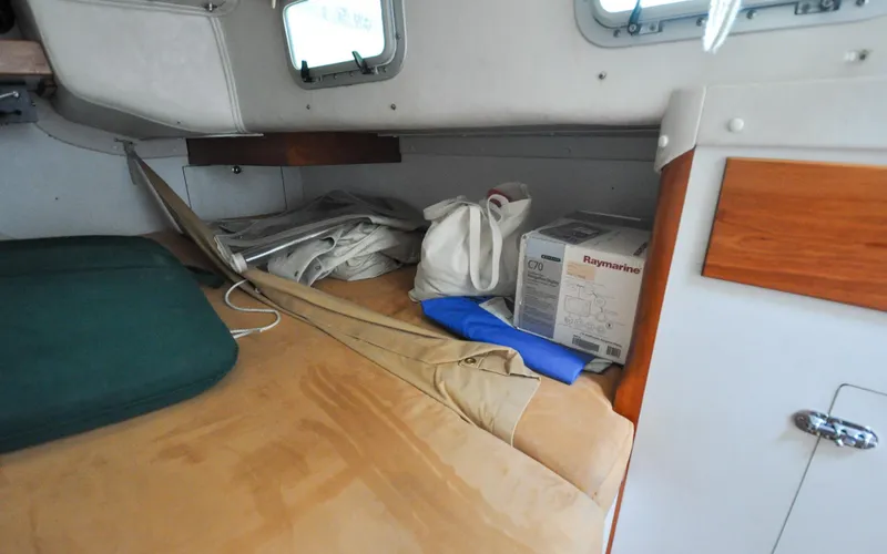 Canty Yacht Photos Pics J/42 - Canty - Aft Cabin
