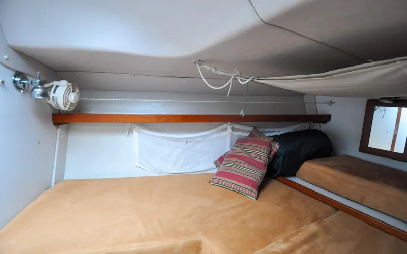 Canty Yacht Photos Pics J/42 - Canty - Forward Cabin