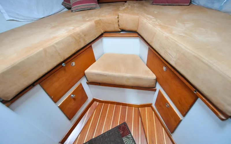 Canty Yacht Photos Pics J/42 - Canty - Forward Cabin - Settee/Storage