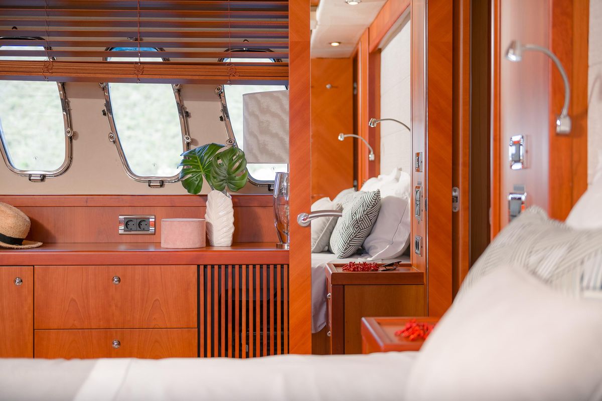 2008 Sunseeker 108 