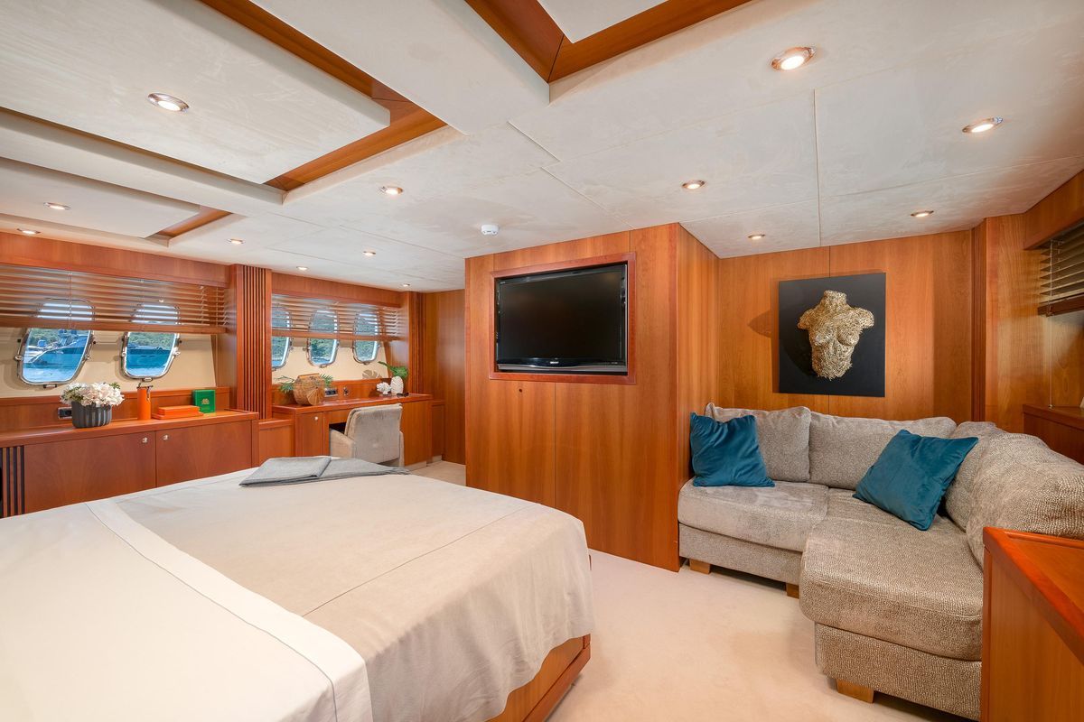 2008 Sunseeker 108 