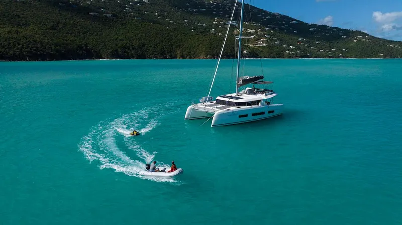  Yacht Photos Pics Dufour Catamarans 48