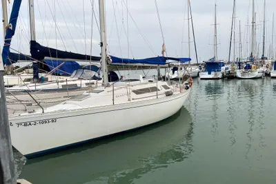 1987 Beneteau First 305