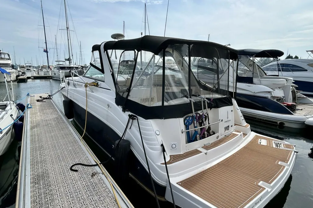 2005 Rinker 342 Fiesta Vee Cruiser for sale - YachtWorld