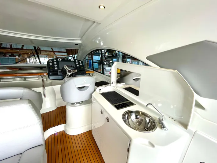 Jade Winds Yacht Photos Pics 