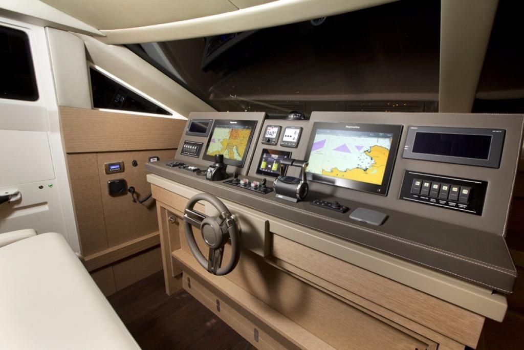 2015 Prestige 75 