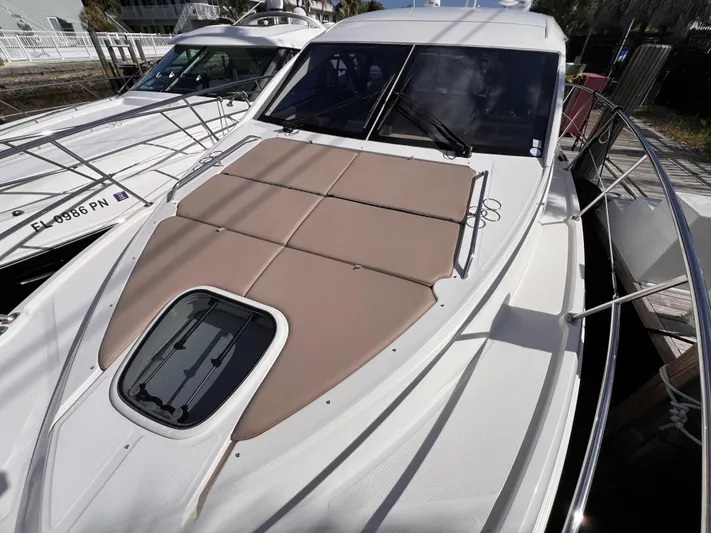  Yacht Photos Pics 2016 Sea Ray 400 Sundancer yacht with sunpad and sleek design.