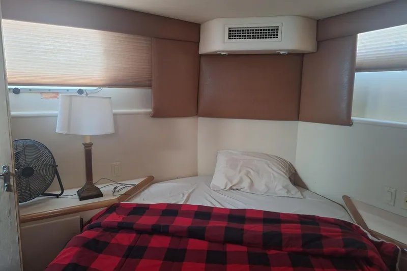 New Moon Yacht Photos Pics 