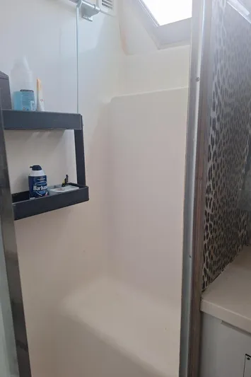 New Moon Yacht Photos Pics 