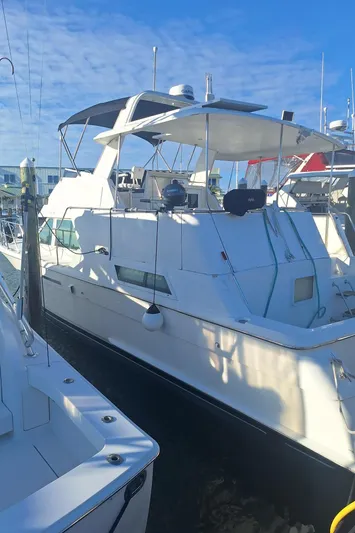 New Moon Yacht Photos Pics 