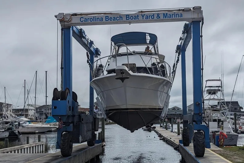 New Moon Yacht Photos Pics 