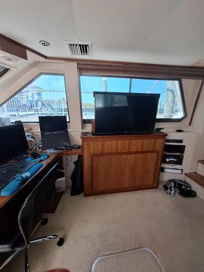 New Moon Yacht Photos Pics 